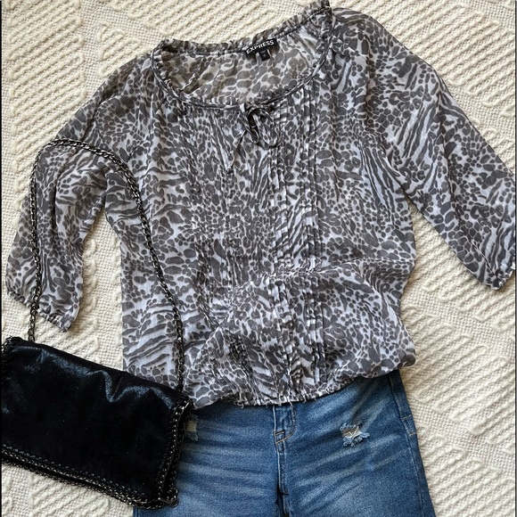 Express Top - Picture 3 of 5